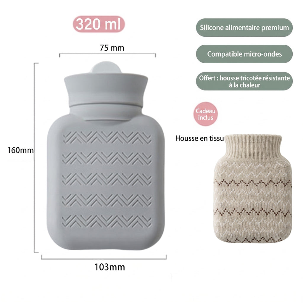Bouillotte gris clair et sa housse tricotée