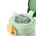 Gourde isotherme enfant à paille : Bouchon ouvert, paille, bouton orange