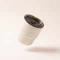 Tasse isotherme galbée blanc ivoire 235 ml, couvercle fumé, fond crème