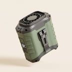 Ventilateur de ceinture vert kaki avec batterie externe, grille du ventilateur sur le dessus et clip métal
